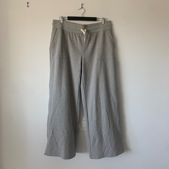 L.L.Bean Women's Grey Ultrasoft Sweatpants, Wide-Leg, size XL - Picture 2 of 5